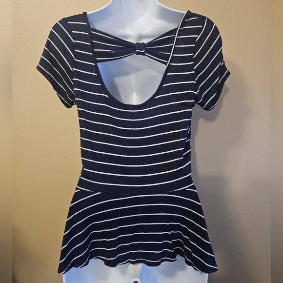 Annabelle Striped Short Sleeve Shirt Open Back With Bow Women's Size M - Picture 2 of 3